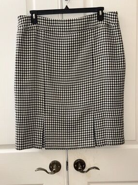 Kasper Black and White Houndstooth Pencil Skirt